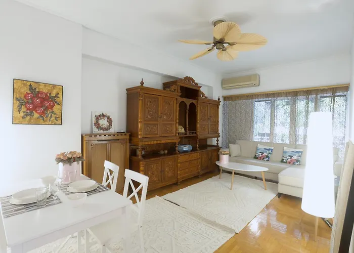 Kassandra Lovely Floor Appartment In Patriarchou Ioakim The Heart Of Kolonaki